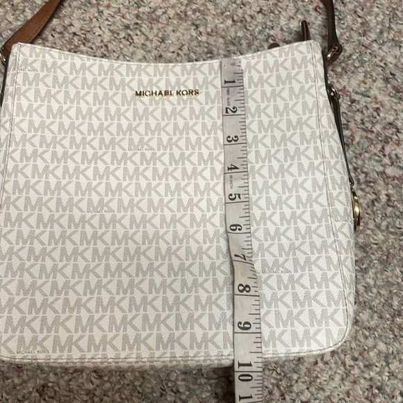 Michael kors logo print crossbody purse - Picture 5 of 11